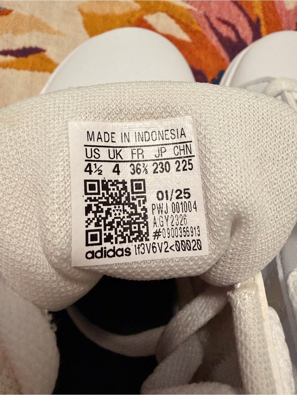 New Without Box Addidas Big Kids White Sneakers with holograph stripes Size 4.5 - Picture 4 of 6